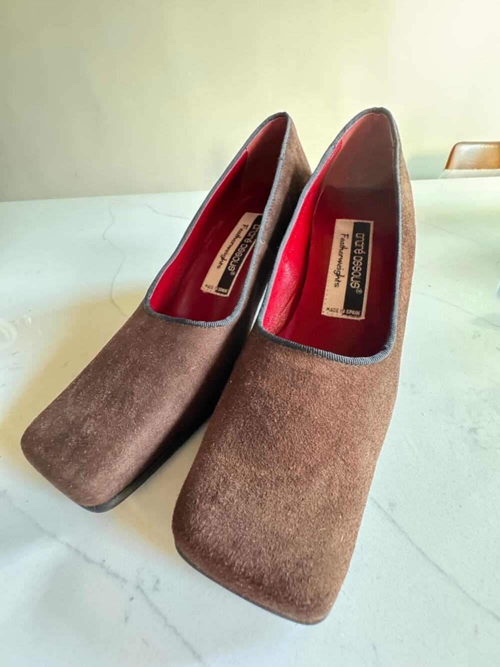 NWOT Vtg 90s Andre Assous Featherweights Brown Square Toe Block Heel Pumps 7 M